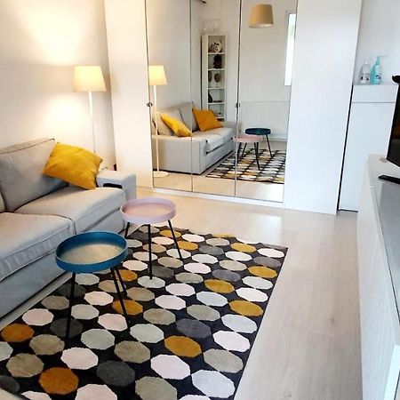 New Cozy Apartment 3 Min To Subway 24H/7 Self Check-In Popesti-Leordeni Eksteriør billede