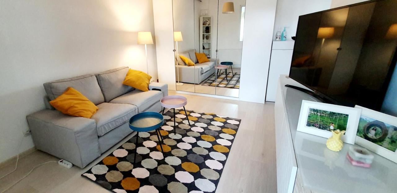 New Cozy Apartment 3 Min To Subway 24H/7 Self Check-In Popesti-Leordeni Eksteriør billede